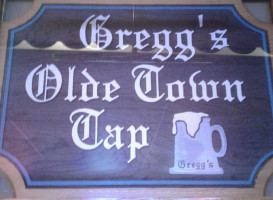 Gregg's Olde Town Tap outside