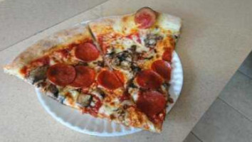 Sal's Pizza food