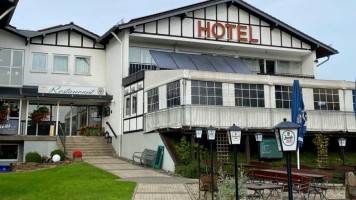 Hotel Restaurant Lüdenbach outside