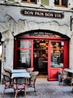 Bon Pain Bon Vin inside