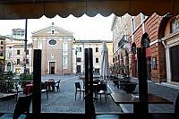 Caffe Del Teatro inside