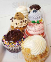 Gigi's Cupcakes food