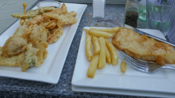 Maning Reef Cafe food