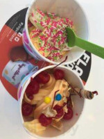 Yogurtland food