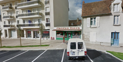 Pronto Pizza outside