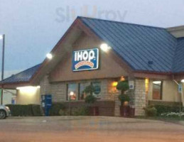 Ihop outside