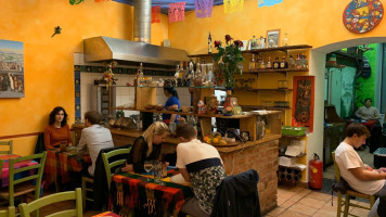 Taqueria Los Mexikas food