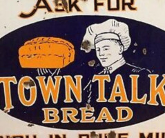 Town Talk Bakery outside