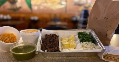 Sal's Mexican Madera food