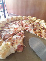 Pizza Hut Parque Central food