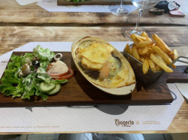 Le Dolmen De Ronyly's Brasserie Friterie food