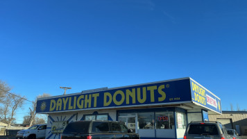 Daylight Donuts outside