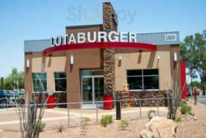 Blake's Lotaburger outside