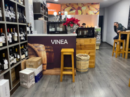 Vinea Vinoteca food