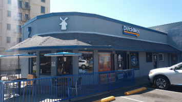 Dutch Bros Coffee outside