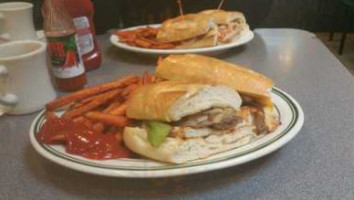 Mike's Diner food