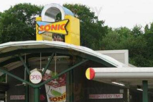 Sonic Drive-in outside