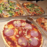 Blaze Pizza food