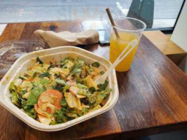 Sweetgreen Summer St food