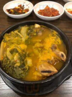 Doma Seolleongtang food