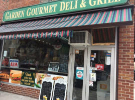 Gardens Gourmet Deli Grill food