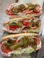 Lou Ann's Delicatessen food