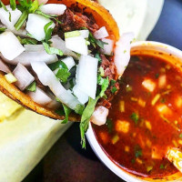 Taquería Revolución food