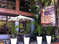 Pizzaria Marquês outside