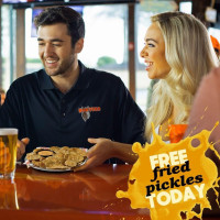 Hooters food