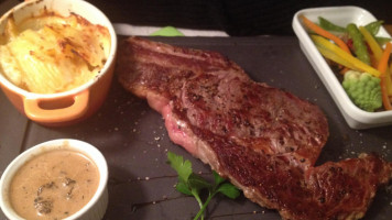 Les Pieds sous la Table food