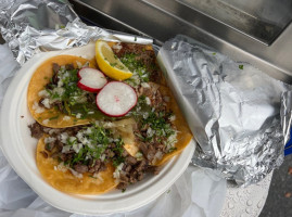 Alams Taqueria food