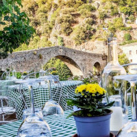 Fleurs D'olargues food