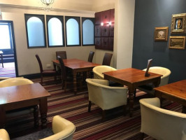 English Lounge inside