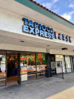 Tapioca Express food