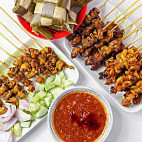 Beh Leh Hainam Satay Lǎo Wáng Shā Diē food