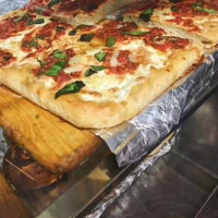 Melani Pizzeria food