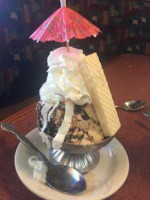 Buffalo Ice Cream Parlor food