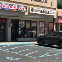 Holbrook Bagel Bakery outside