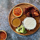 Neng Nasi Kukus Ayam Berempah food