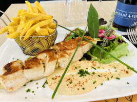 Café Des Arts Montigny food