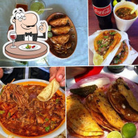 Birria Y Tacos Sandrita food