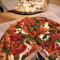 Blaze Pizza food