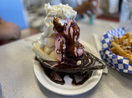 Leatherby's Family Creamery food