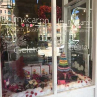 Le Macaron Mizner Park food