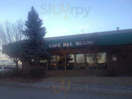 Black Cup Cafe Del Mundo outside