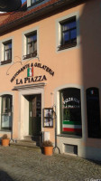 La Piazza outside