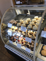 Fleur De Lis Gourmet Bakery food