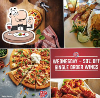 Boston Pizza food