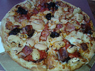 Cacho Pizza food