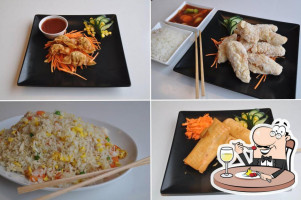 Kina Mat Vanse Take Away V/wei Liang Chen Kina Mat Vanse Take Away Chen Wei Liang food